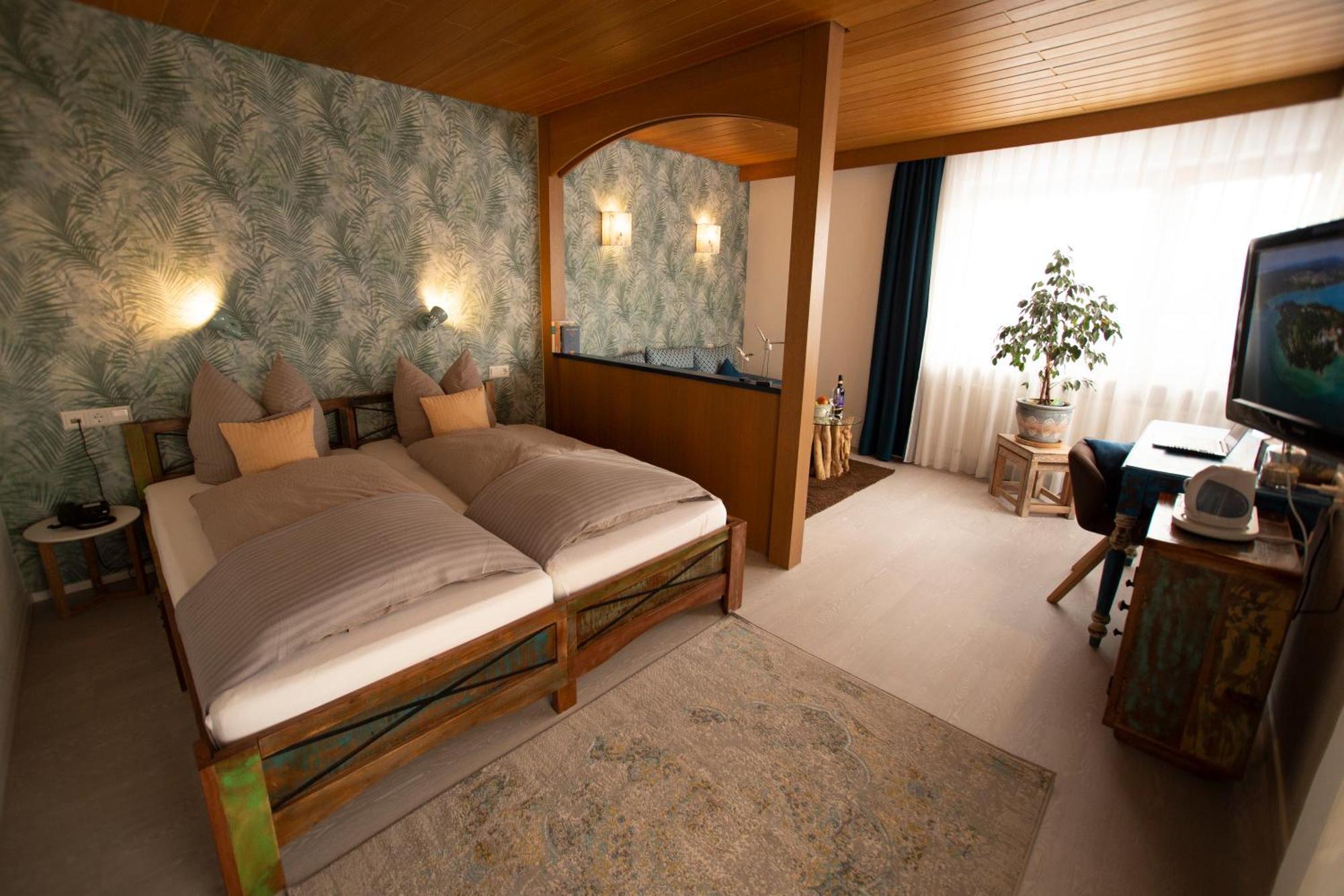 Haus Rose Bed & Breakfast Allensbach Bagian luar foto