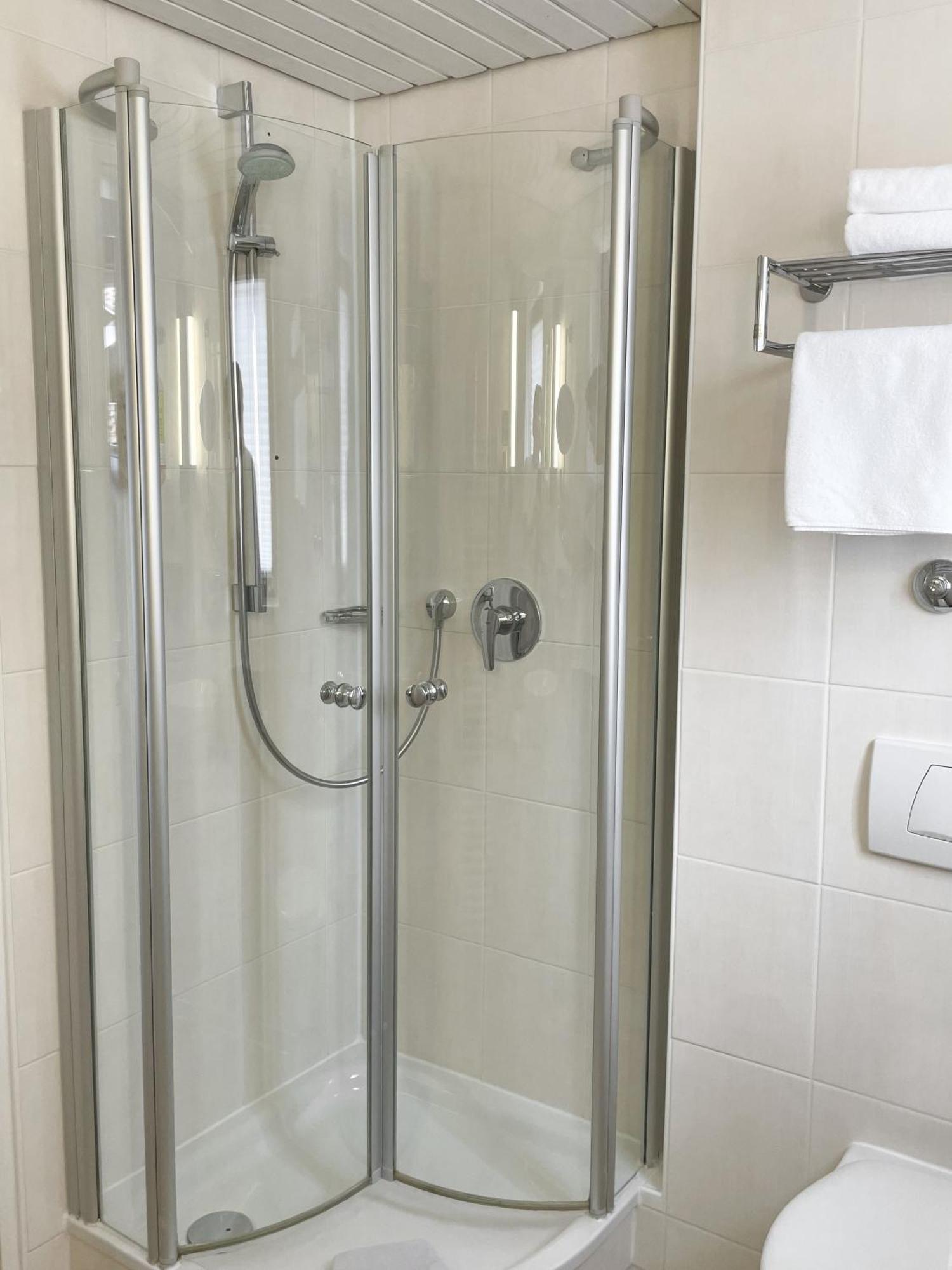 Haus Rose Bed & Breakfast Allensbach Bagian luar foto