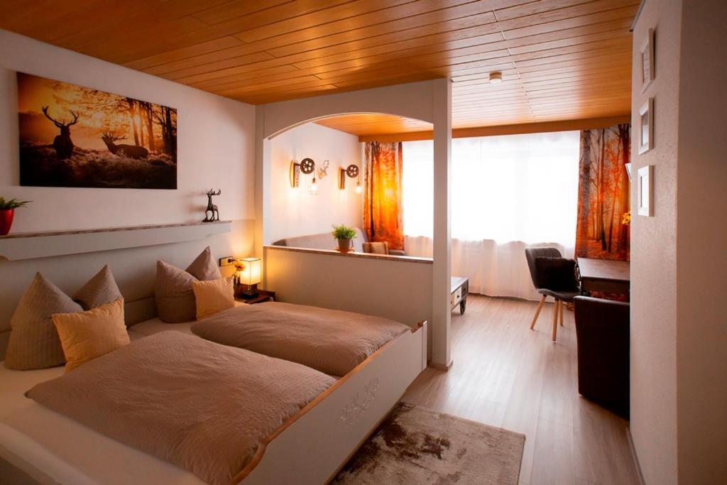 Haus Rose Bed & Breakfast Allensbach Bagian luar foto