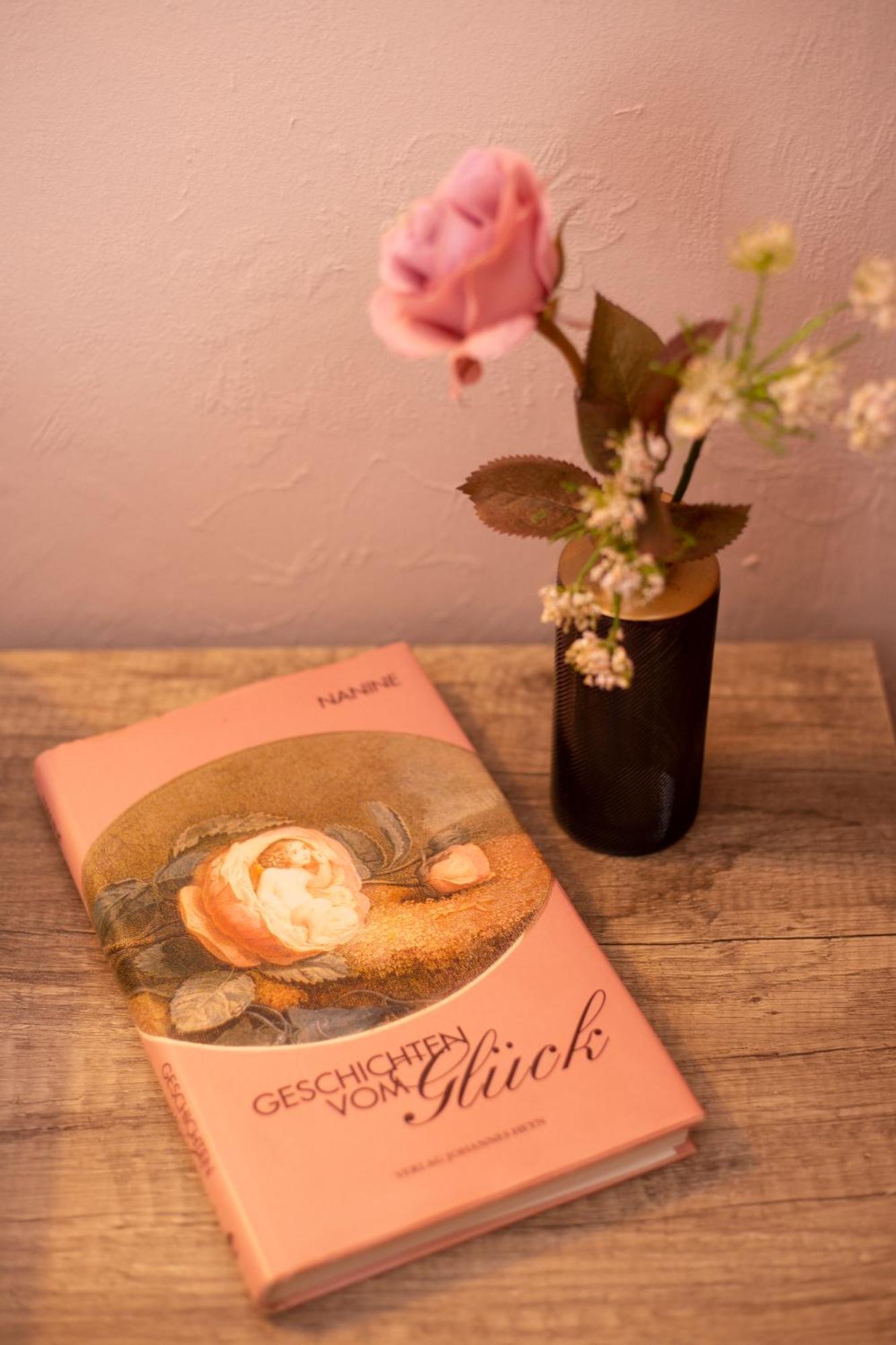 Haus Rose Bed & Breakfast Allensbach Bagian luar foto