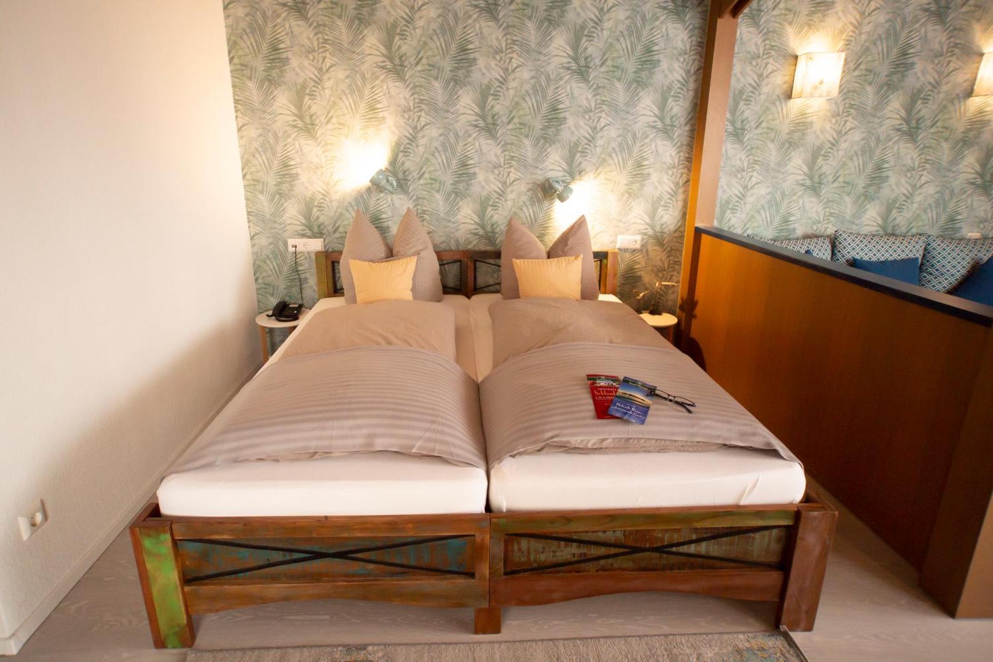 Haus Rose Bed & Breakfast Allensbach Bagian luar foto
