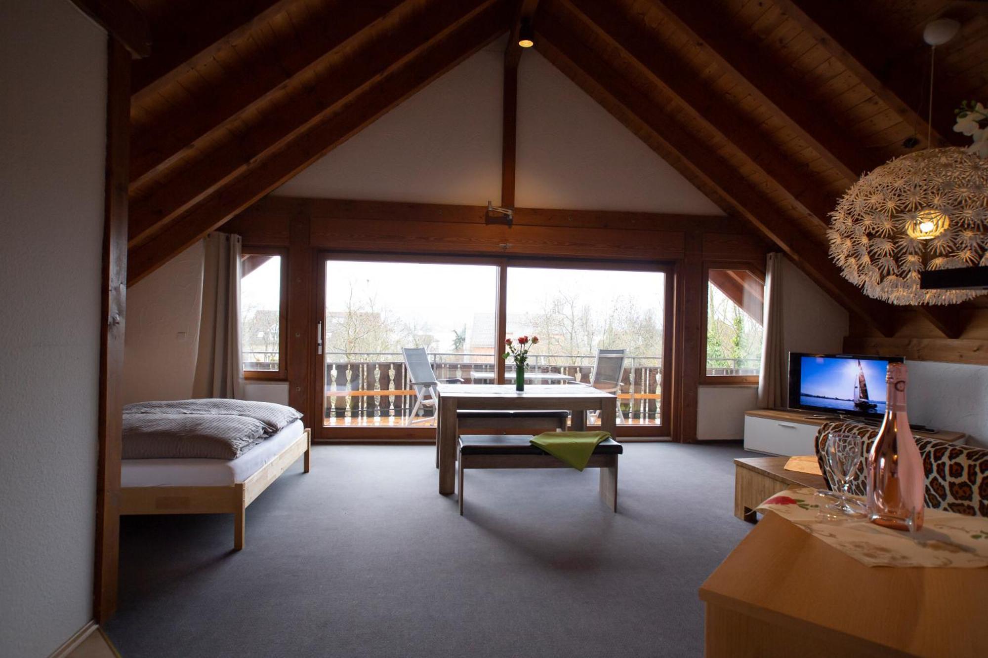 Haus Rose Bed & Breakfast Allensbach Bagian luar foto