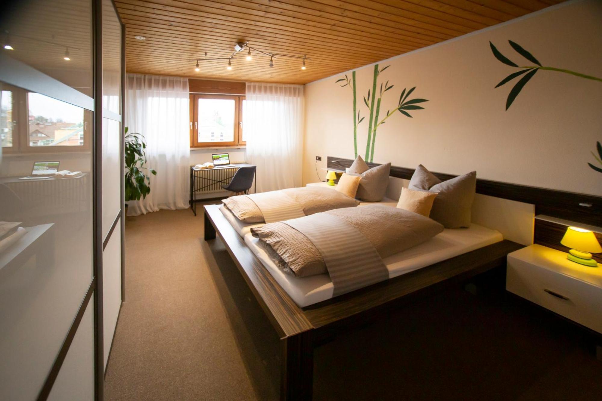 Haus Rose Bed & Breakfast Allensbach Bagian luar foto