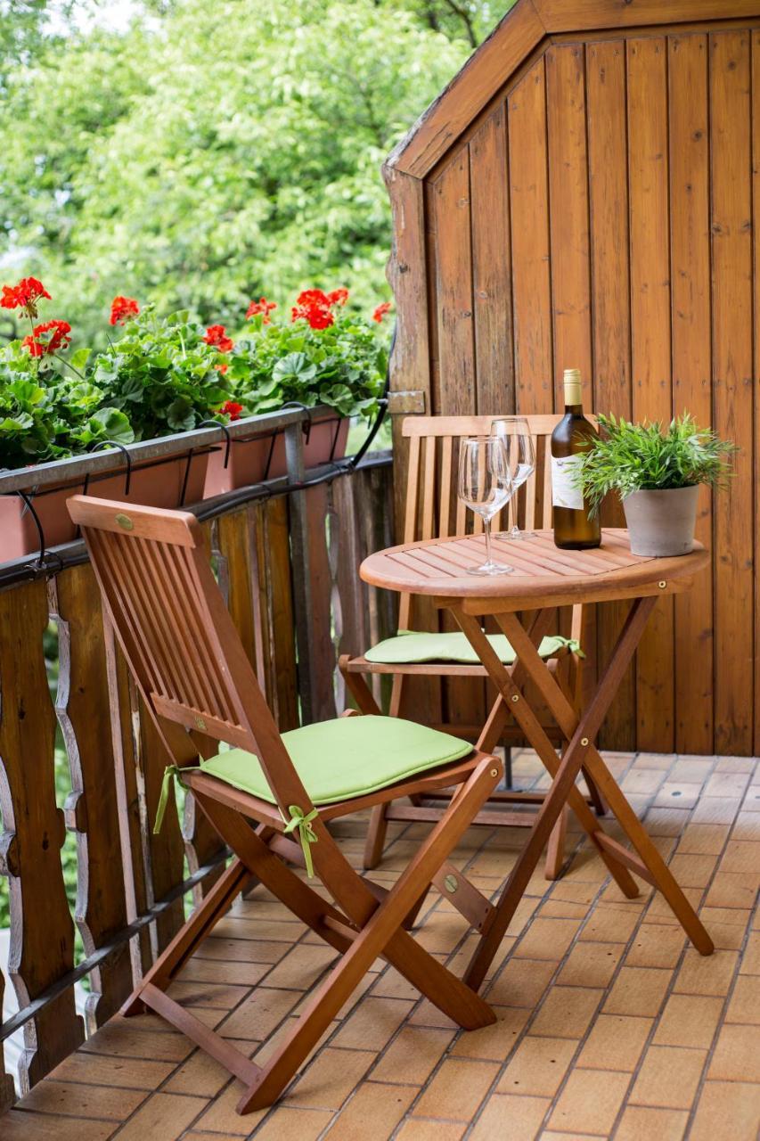 Haus Rose Bed & Breakfast Allensbach Bagian luar foto